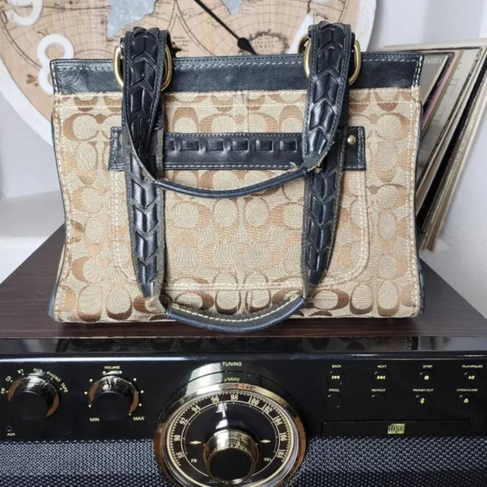 💜 Coach vintage bleeker black and tan purse - many pockets leather & canvas - Picture 2 of 9